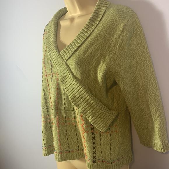 Christopher & banks sweater 3/4 sleeve hand embroidered light green crossover L - Picture 3 of 11